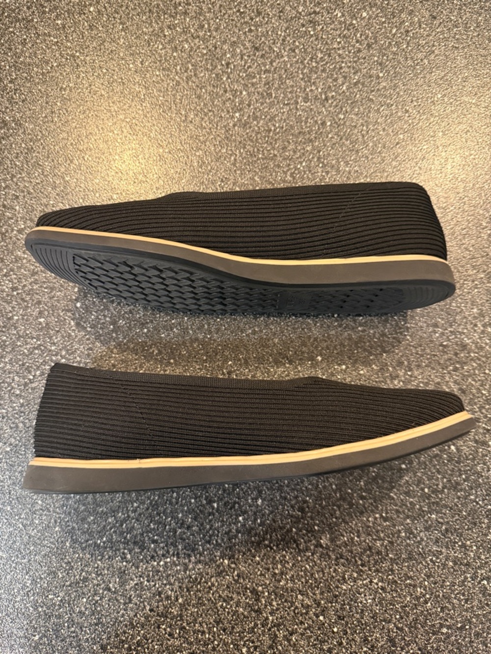 Women’s VIVAIA Mabel Square-Toe All-Day Standing Flats in black - size 39.5 (9) - Picture 2 of 6